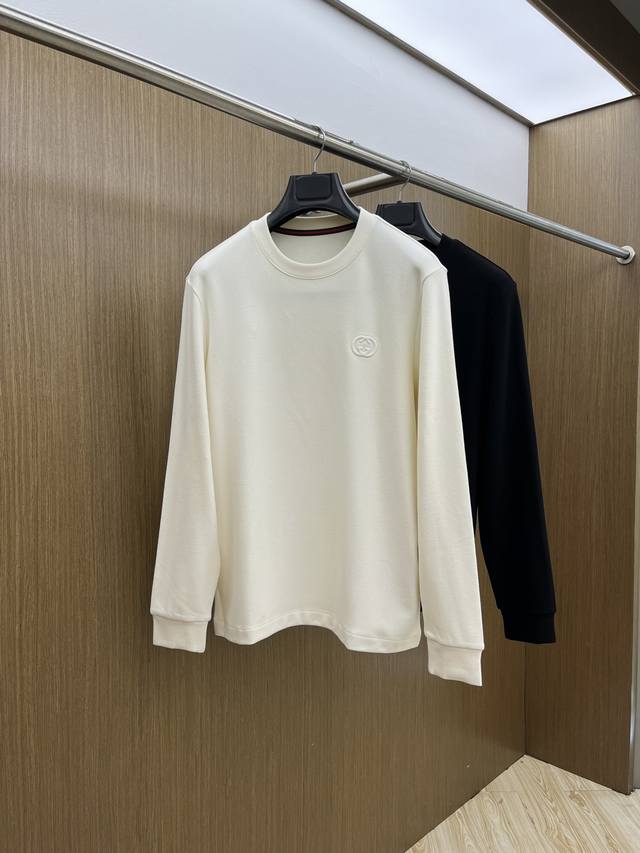 秋冬 Guc 官网秋冬新款爆款打底衫 面料选用暖姜天丝德绒 面料细腻柔软上身舒适 简约时尚 适配商务、Fjj休闲等多种场合 码数：48-56