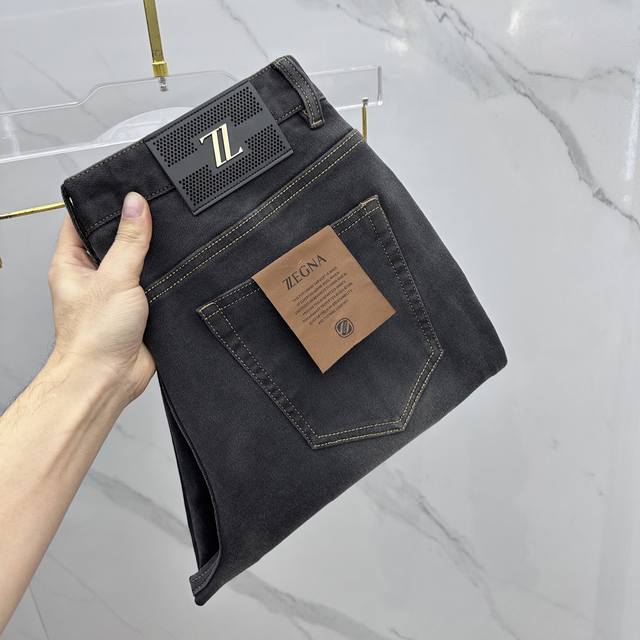 Zegna杰尼亚 高端定制、2025秋冬最新款洗水牛仔裤 柜台同步发售 原版定制复刻 客供五金辅料 原单品质 进口固色纯棉面料 透气舒适。做工走线精细 上身绝佳