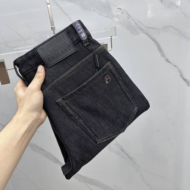 加绒Burberry巴宝莉加厚， 高端定制、2025秋冬最新款牛仔裤 加厚加绒柜台同步发售 原版定制复刻 客供五金辅料 原单品质 进口固色牛仔面料 重工洗水 做