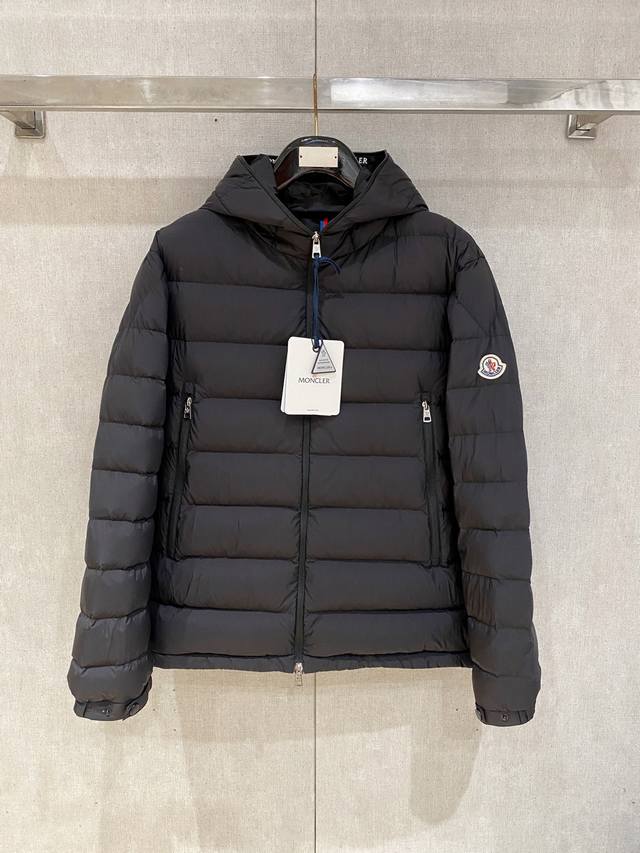 顶级版本Moncler 蒙口 2025最新款Mon*Ler Gien系列背心马甲 经典的Gien系列每年Mon必出的精品款式.柜台同步发售,保暖轻盈舒适休闲.M