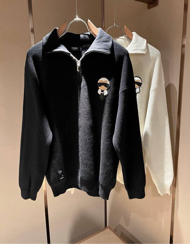 Fen*I 芬*迪2025秋冬新款Fd家族男女同款针织羊毛衫，男女同款百搭。意大利原厂订单，Fd家族人气单品，代表性十足，规格感十足的精品，所有Fd粉丝都值得抢