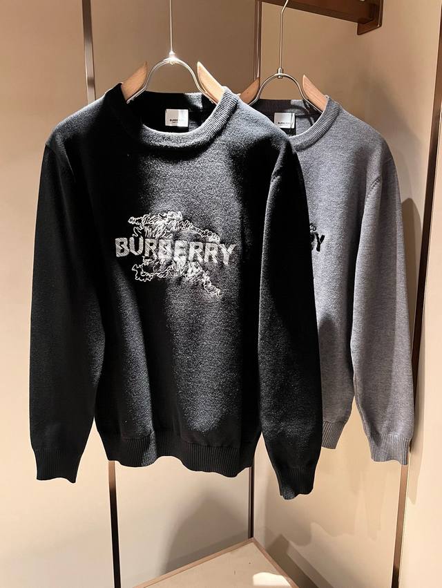 Bur*Erry 巴*莉 2025秋冬新款男士针织羊毛衫，品牌最新设计元素！既不单调也不复杂,恰到好处的展现品味！客供定制羊毛顶级原版专属面料！面料独具的高奢感