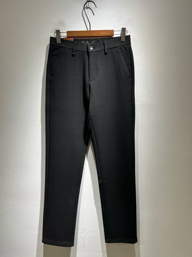 Loro piana诺悠翩雅 2025秋冬新品男士时装款高端羊绒休闲西裤，香港洋行渠道货，日本原厂出品，纯血统品质，完美延续了Lp家的精髓与基因，从主体面料到细