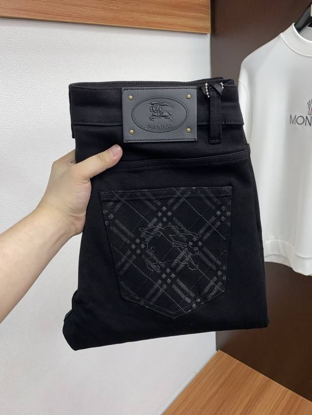 巴宝莉 25新款 市场独家订制进口丹宁牛仔裤稀缺面料 超级舒服 工艺复杂四季款牛仔裤 针织牛从做旧 独家订制日本订制原单 高级品质 只有规模宏大的洗水工才能做出