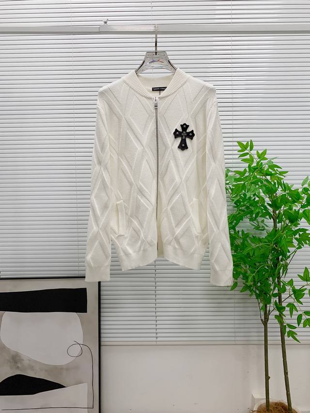 克罗心款黑色菱格羊毛外套经典棒球领+拉链设计，休闲又时髦颜色：黑色.白色.码数：M-3Xl 175 140斤建议L