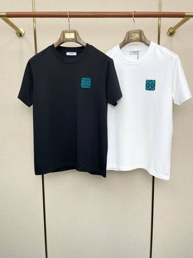 Loewe罗意威砸锅卖铁都要上的新款！新款原单男士休闲短袖 高端定制 高端版本 时尚百搭爆款进口面料 手感超柔软细腻 穿着亲肤舒适 高端精品 代工厂p精细做工