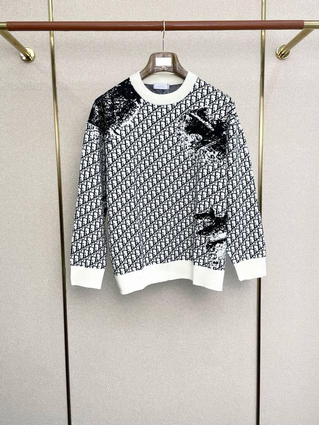 Dior迪奥砸锅卖铁都要上的新款！最新时尚毛衣 经典设计感与颜值爆棚的外套，品质更是无法挑剔品控可以直接入手，不容过错的高端臻品！通过细节图片便可感受到它强悍的