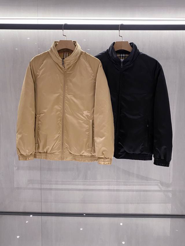 新品 Bu25Fw秋冬新款高密度科技纤维立领羽绒服，男士经典格纹里布波浪形绗缝羽绒服服夹克外套！贸易公司渠道稀出，同步官网发售16120Rmb！这款夹克宛如时尚