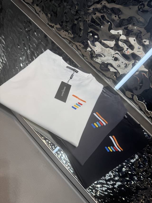 Armani 2026春夏短袖 舒弹冰感棉新款短袖T 版型：常规修身版型 面料优点：舒适 微弹 冰感 挺拔 不缩水 码数：M-4Xl 只有黑白灰宝兰浅兰有4Xl