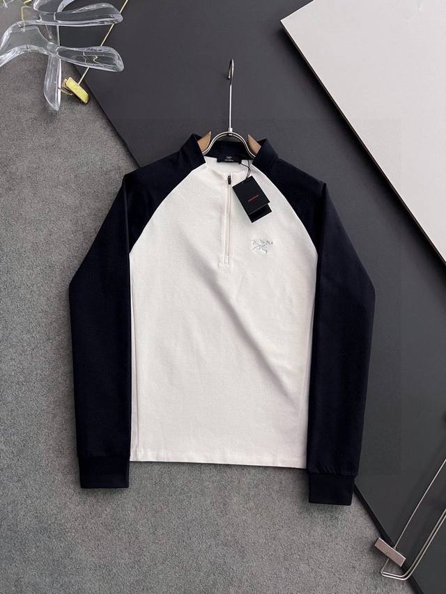 始祖！秋冬限定百搭王｜进口麻桑棉独家定制。 精美刺绣工艺半拉链，柔软贴身科技面料，定制原版螺纹，档次极高，工艺精湛，运动百搭精神上身帅到爆，尺码：M-3Xl