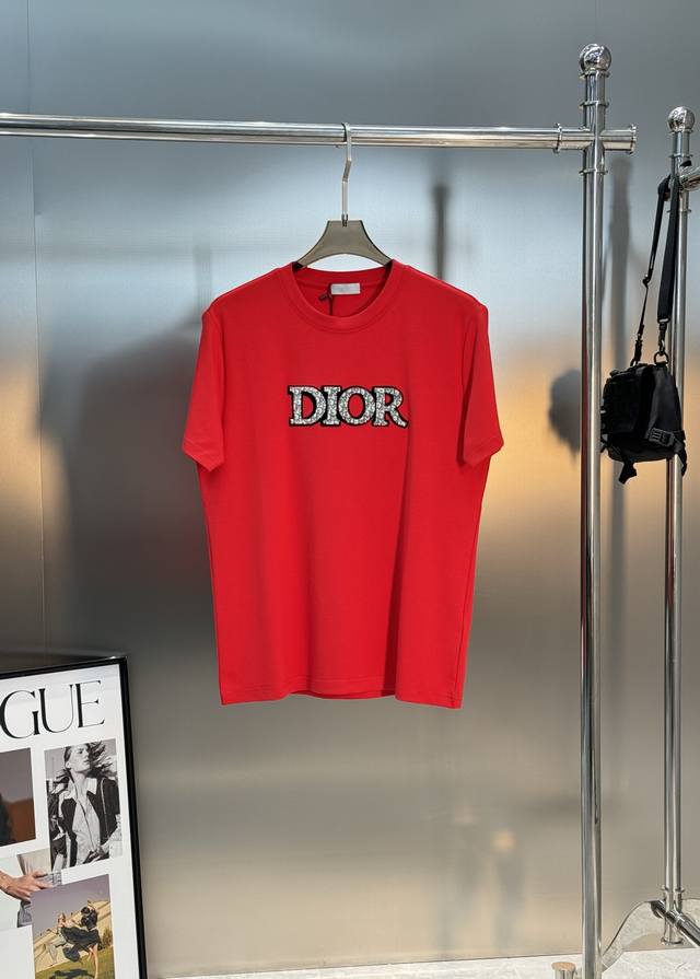 顶级颜值担当！Dior迪奥25S新款莫代尔T恤.当季颜值担当.立体植绒色彩品牌字母烫画工艺.视觉感设计.字母搭配视觉效果相当奇特！顶级 G莫代尔棉质打造.舒适柔