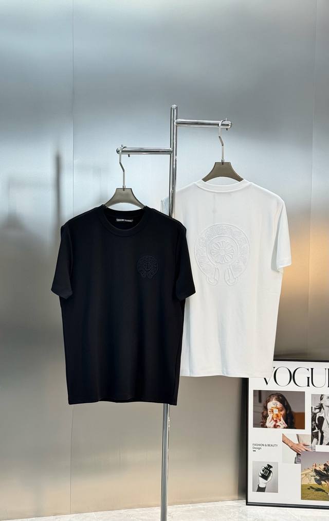 Chrome Hearts克罗心25S新款莫代尔T恤.代工出品！！此款打底衫以基础的版型为框架.胸口采用克罗心马蹄章经典刺绣工艺，细节为整体搭配起到至关重要的作