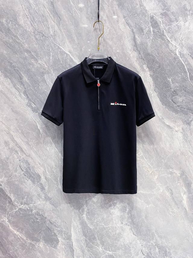 Kiton 2026Ss夏季新款 Logo男士翻领polo衫！经典商务男款，高端男装的天花板级别的商务男款！简约时尚大气不失优雅，单穿内搭体面过人，品质控 细节