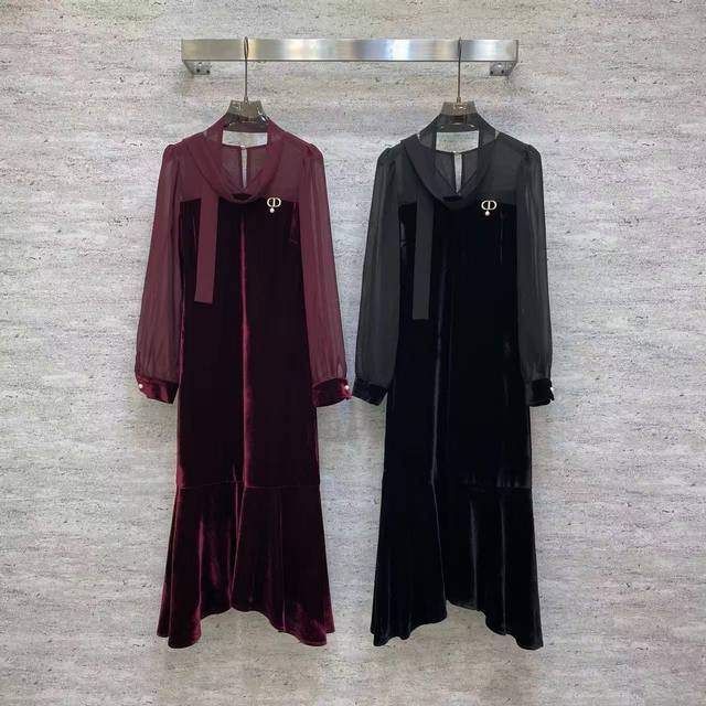 Di2026 Sp 精品丝绒连衣裙 这款真丝丝绒混纺连衣裙，丝绒自带柔光，混纺面料垂顺不压身，薄纱袖配鱼尾摆，日常或小场合都显贵气。 颜色:酒红，黑 面料: 真