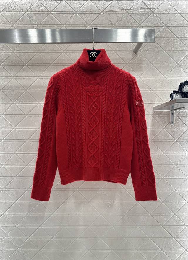 Chane*2025新品上架 麻花钩针高龄打底上衣 25Coco滑雪系列#定制Yb羊绒羊毛纱线织造，柔软细腻，质感舒适，高领针织打底上衣，竖状分布麻花菱格等多款