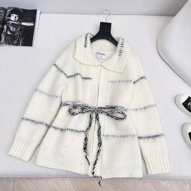 爆单款推荐 C家 25Ss 秋冬最新款马海毛腰带开衫经典H版型搭配腰带完全不限制身材～休闲时髦 黑白拼接配色简约百搭 马海毛拥有的蓬松感跟慵懒感是无法用其他面料