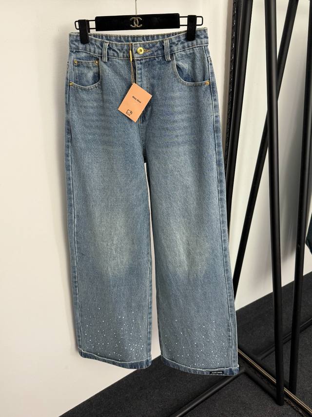 款号20258290 Miumi*新款 时尚烫钻卷裤脚 高腰阔腿牛仔长裤，浅蓝色，Sml， M码：腰围70，长110；重量：0.855Kg