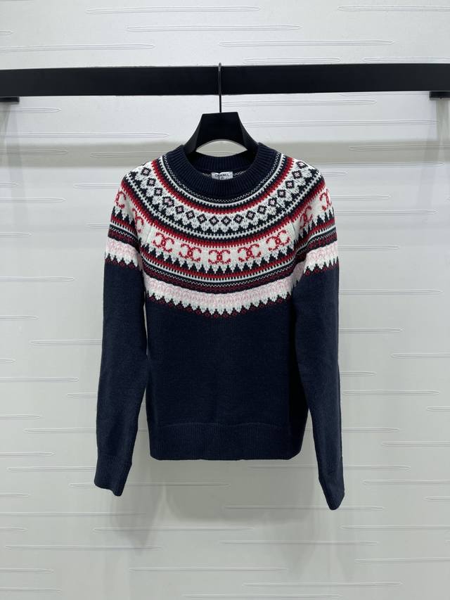 上新原单高端品质 Chane* 2025秋冬最新系列！钩花圆领套头毛衣，定制羊绒羊毛针织材质 质感高级 舒适柔软 圆领长袖毛衣 领口袖口螺纹包边与衣摆相呼应 环