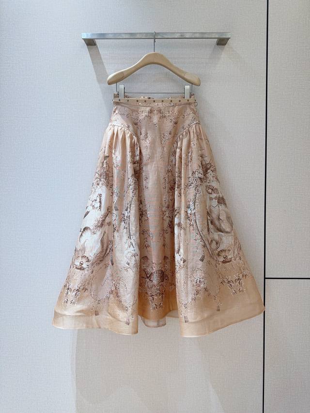 Zimmerm*A*N*N 新品推荐 长款半身裙，选用丝麻欧根纱面料制成，裙腰固定式设计，配有一条可拆卸腰带，高腰A字版型，修饰身形超显瘦，派对度假都能轻松驾驭