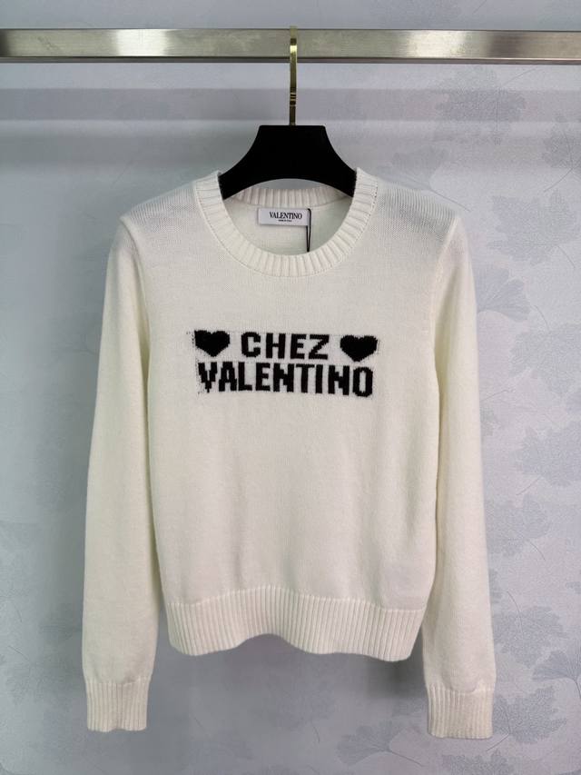 华伦Valentin*毛衣，柔软亲肤超舒服胸前黑色爱心+品牌字母刺绣，辨识度满分