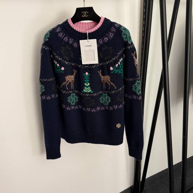 款号20258176 Chane*新款 梅花鹿假两件套头长袖羊毛针织衫，蓝色，36 38 40， 38码：胸围96，袖长71，长60；重量：0.590Kg