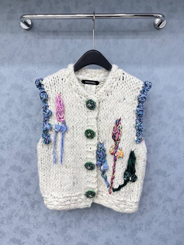 爆款现货 原单品质 Chan*｜25中古系列立体勾花马甲外套 独家订制纱线 ，撞色设计高级又时髦！1:1订制重工面辅料，增添时尚格调，纯欲系搭配和谐，百搭王炸款