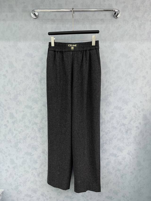 爆款现货 原单品质 Celin*｜2025新品羊毛休闲裤 高品质羊毛 ，软软糯糯的质感，松紧腰头 ，包容性更好，质感垂顺舒适 ，低调百搭 ，精致版型，视觉拉长腿