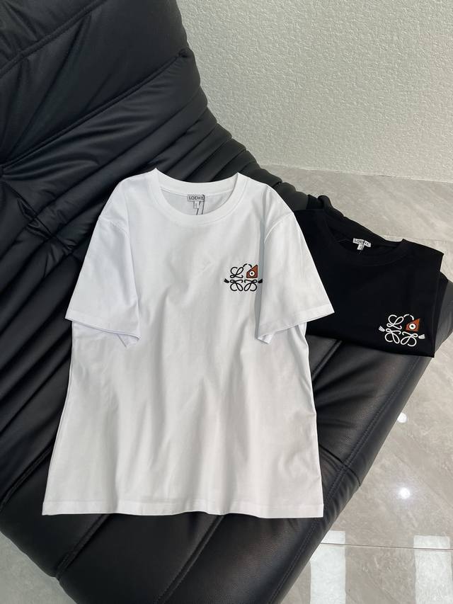 Loewe 2026早春新品 刺绣短袖T恤！进口纯棉面料！ 快快报单！跑量价 Aa