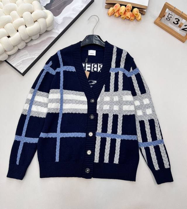 Bbr 新款格纹开衫外套整件采用羊毛面料！绝不掺假 支持机构检验！！大货拿到手立马就能够感受到其份量感 这是别家给不了你的最最最重要的环节是逢盘工艺！这个步骤对