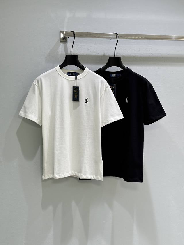 25Ss冬季新款上新！经典刺绣短袖T恤，采用高品质纯棉，柔软亲肤，夏天穿超舒服圆领设计+胸前小马刺绣，低调又有辨识度，黑白两色，百搭不挑人，无论单穿还是内搭都很