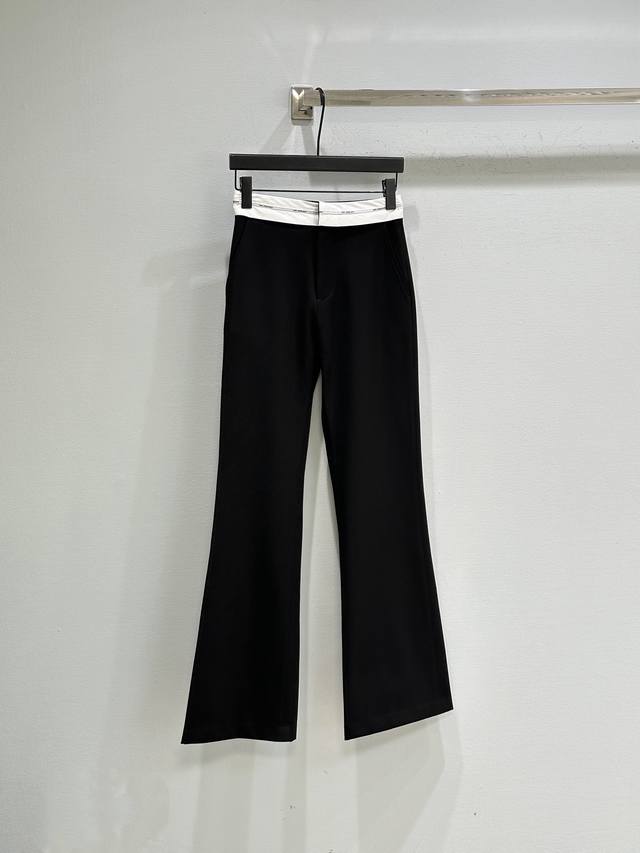 25Ss冬季新款上新！垂坠感极好的微喇西裤 腰围Logo标识 内里加绒 冬天上身暖呼呼的。现货供应黑色Sml