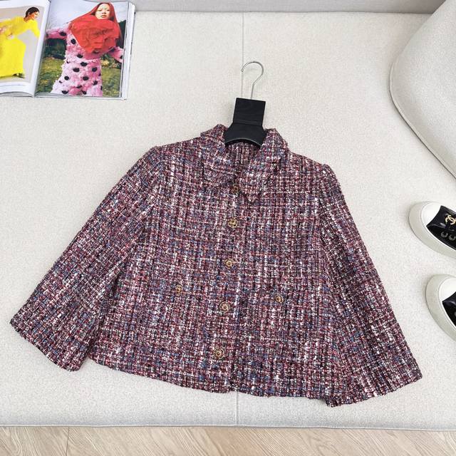 C家 26Ss 早春最新款小香风编织粗纺A字翻领外套绝美高级编织面料实物超美 立体肌理感精致感满满 上身自带一种高贵气质 定制3D立体剪裁版型巨显瘦 实穿度高颜