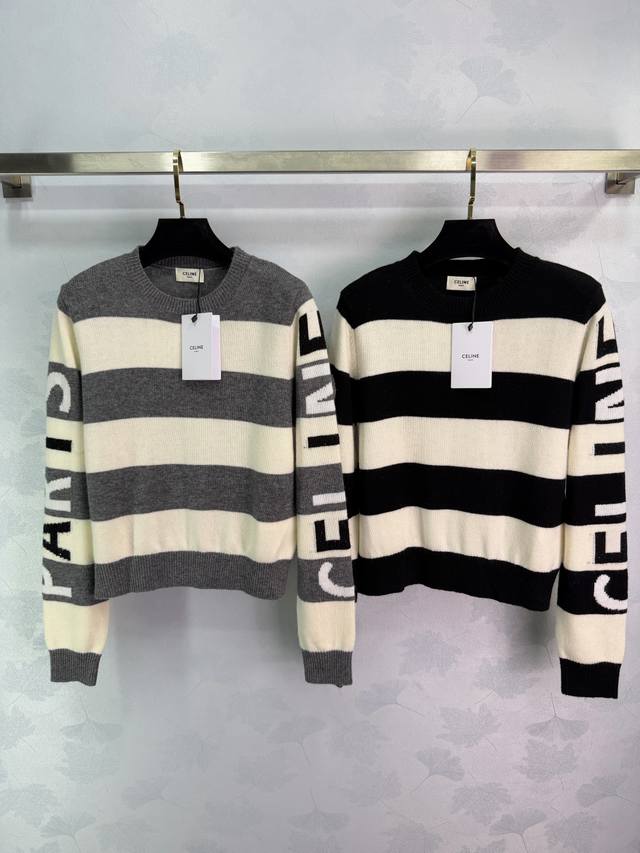 Ce*25秋冬新款针织毛衣，采用柔软羊毛混纺，穿着舒适又保暖。撞色条纹搭配袖部品牌字母，辨识度超高，时髦感满分短款设计超适合搭配高腰裤或裙装，轻松打造好比例穿搭