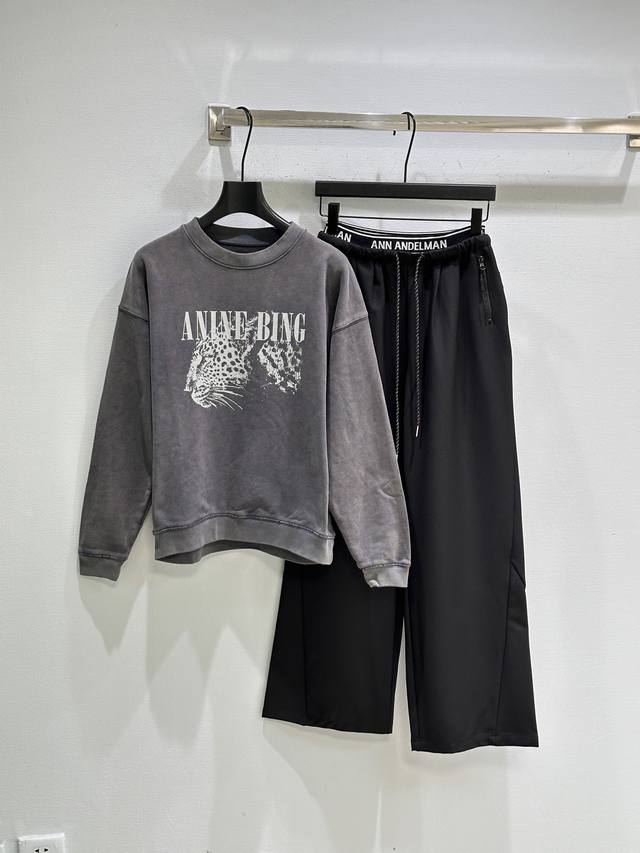 25Ss冬季新款上新！Ab豹纹印花卫衣，深灰水洗工艺，复古做旧感满满高品质棉料，柔软舒适。正面豹纹+品牌字母，简约又有个性，现货供应灰色Sml