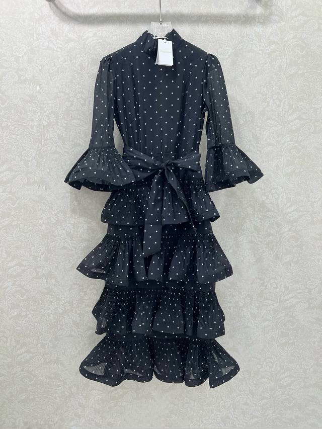 Zimmerma*N兹默曼25新款高端定制重工细褶波点印花连衣裙 极具特色的褶皱面料挺括有型！公主蛋糕裙的既视感 小立领喇叭袖本布腰带收腰显瘦蛋糕连衣裙！裙身褶