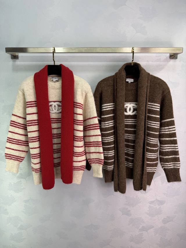 Ch*25秋冬新款条纹针织套装，宽松毛衣+同款围巾，采用马海毛混纺，柔软蓬松，穿着超舒服2色3码Sml T226B.