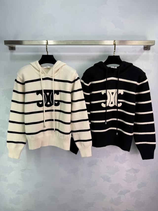 Ce*25秋冬新款条纹连帽针织衫，柔软舒适，胸前字母刺绣，简约又有辨识度，连帽抽绳设计，休闲感满满，宽松版型包容性强，单穿或叠搭都很Ok~日常通勤，校园风都能轻