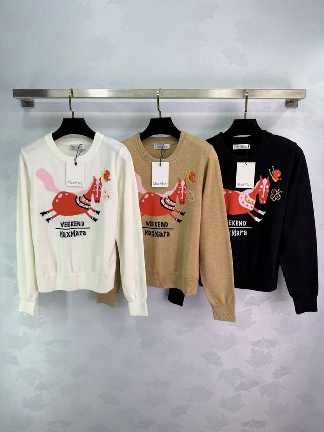 Ma*25秋冬新款毛衣 卡通驴子图案超有趣 搭配花卉和字母元素 活泼俏皮 柔软针织面料 穿着舒适又保暖，秋冬季节必备 无论休闲还是日常都能轻松驾驭