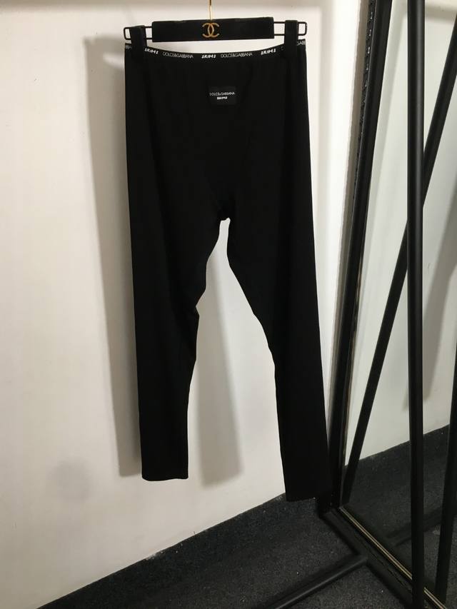 款号20250141 Dg X Skim*联名新款 Logo字母印花织带腰包边弹力紧身高腰打底裤，白色，黑色，S-Xl， M码；腰围64弹力，长93