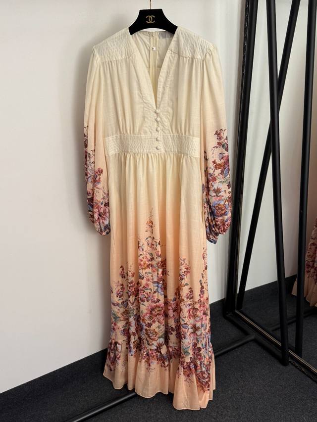 款号20258397 Zimmermann*新款 气质花卉印花V领收腰灯笼长袖连衣裙，配吊带里衬，杏色，S-Xl， M码：胸围94，长96；胸围100，腰围86