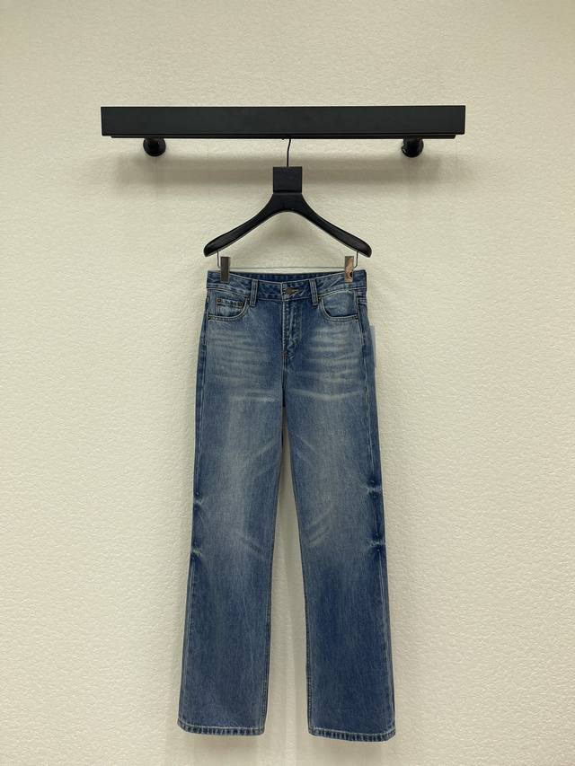 Celin*26春夏新款 原单品质 三色皮标高腰显瘦直筒牛仔裤，复古做旧洗水猫爪工艺定制工艺面料质感超赞！简单粗暴百搭高街时髦炸街神器！版型无限拉大长腿！进口洗