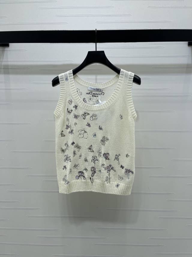 上新原单高端品质 Dio* 2026早春最新系列！重工蝴蝶刺绣针织背心！定制进口马海毛材质 质感高级舒适 圆领针织背心剪裁 细密针法 精致透气 微微透肉增添性感