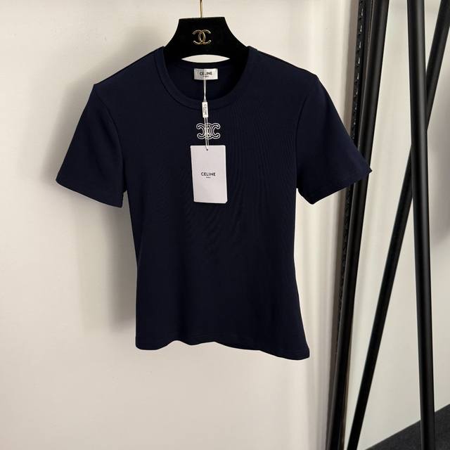 款号20258323 Celin*新款 Logo刺绣修身短袖T恤，白色，蓝色，咖色，黑色，Sml， S码：胸围78，袖长17，长53；重量：0.150Kg