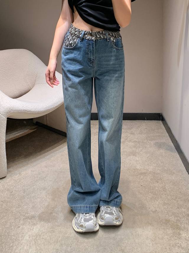 Dio* 26Ss早春新款 撞色拼接腰直筒牛仔裤丨独家高版出品！堪称春日穿搭的点睛之选！经典丹宁蓝调糅合做旧水洗工艺，自带复古氛围感；腰头的老花撞色拼接设计是点