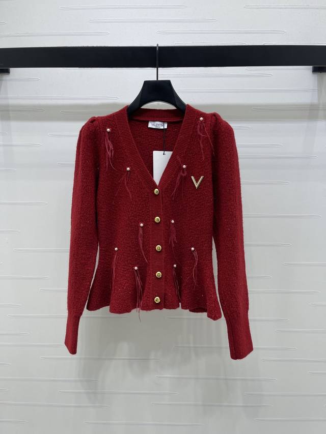 上新原单高端品质 Valentin*2026 早春最新系列！珍珠钉珠流心V领针织开衫！定制羊毛混纺纱线材质织造 质感高级 细腻柔软舒适 泡泡袖V领长袖开衫剪裁
