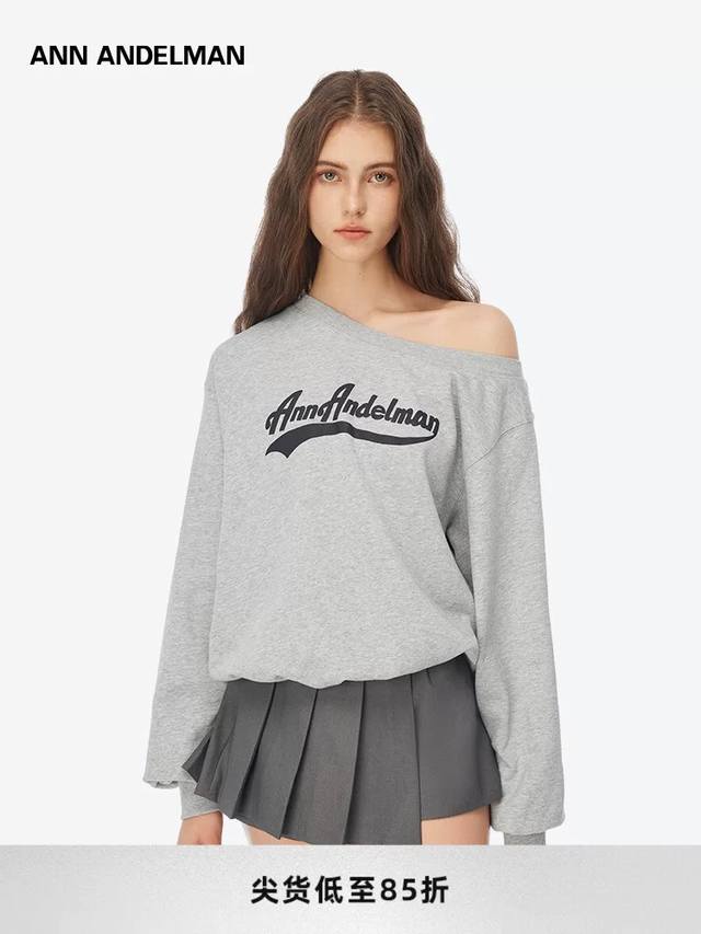 Alexander Wan*大王家新款 高端定制个性时髦字母Logo徽标宽松显瘦斜肩长袖卫衣！藏蓝色、灰色、 M码：肩宽50，胸围118，袖长60，衣长61