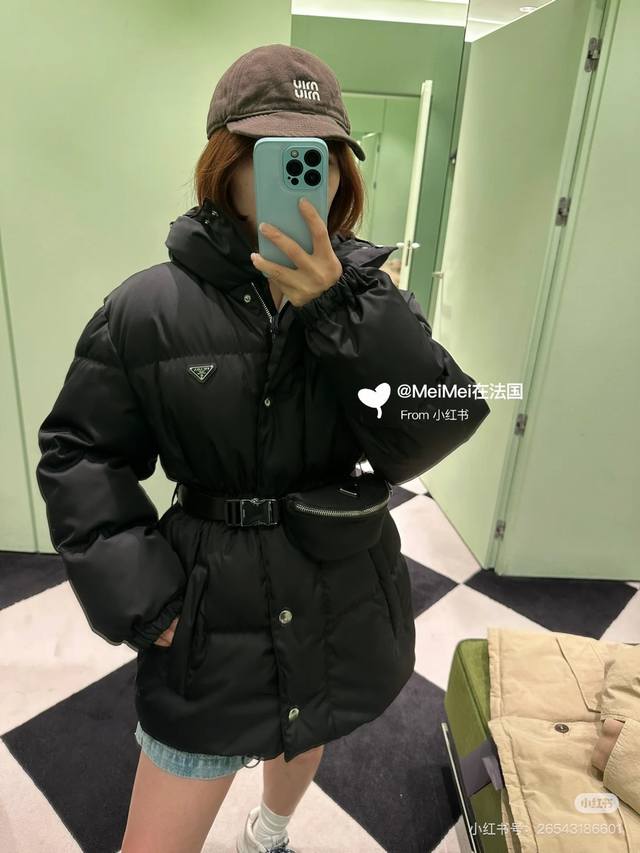 prad*新款 p家定制字母Logo五金配件、银色金属卡扣带包包腰带收腰显瘦加厚填充面包服棉服外套！黑色， M码：肩宽52，胸围102，腰围78可弹力，袖长51