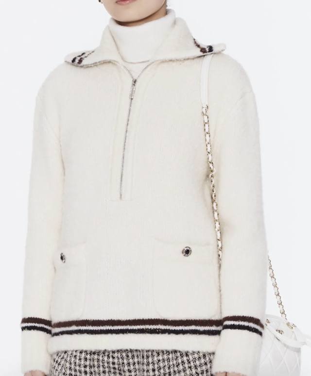 Chane*新款 高端定制100%羊毛纱线面料柔软亲肤！字母Logo钢印拉链头半拉链门襟双口袋撞色条纹翻领长袖针织衫上衣！杏色、黑色、36-38-40 38码：