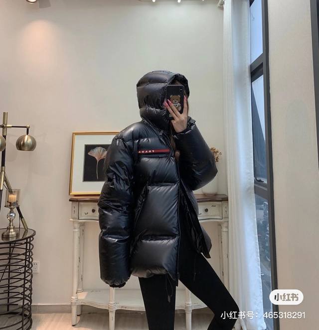 男女同款prad*顶级定制最高版本！优质鹅绒填充、硅胶条Logo拉链厚实饱满加厚面包服连帽羽绒服外套赠送防尘袋！黑色、Smlxlxxl码 M码：肩宽54，胸围1