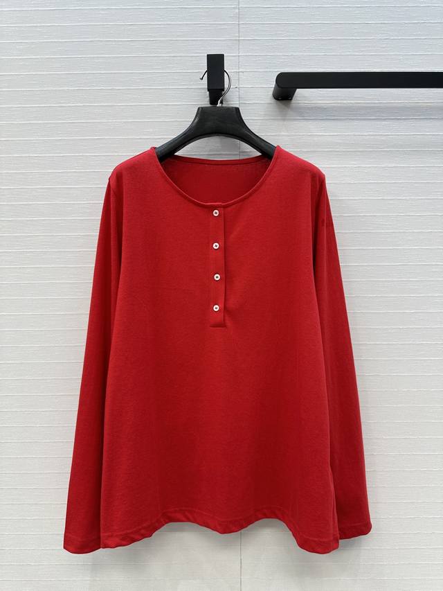 爆款必入 Row风纸片人穿搭！亨利领棉质长袖T恤！极简叠搭日常好穿！白富美必入气质打底单品休闲舒适。不挑人宽松版型上身巨显瘦！肤超舒适！现货两色0.2.4码。大